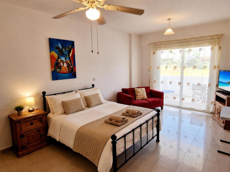 Bed, TV and multimedia