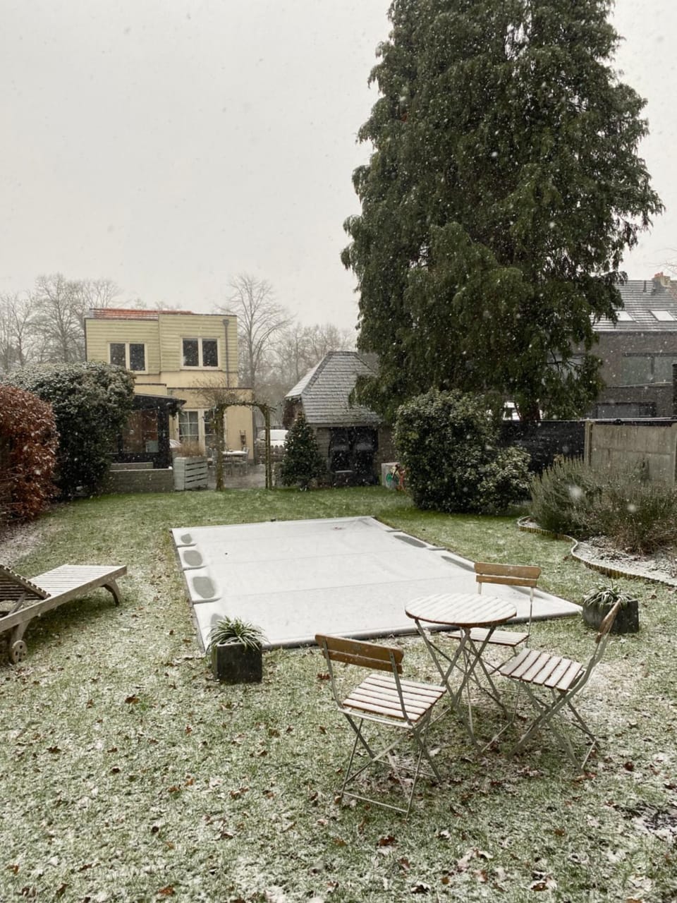 B & B Simme Zimme Bed and Breakfast in Antwerp