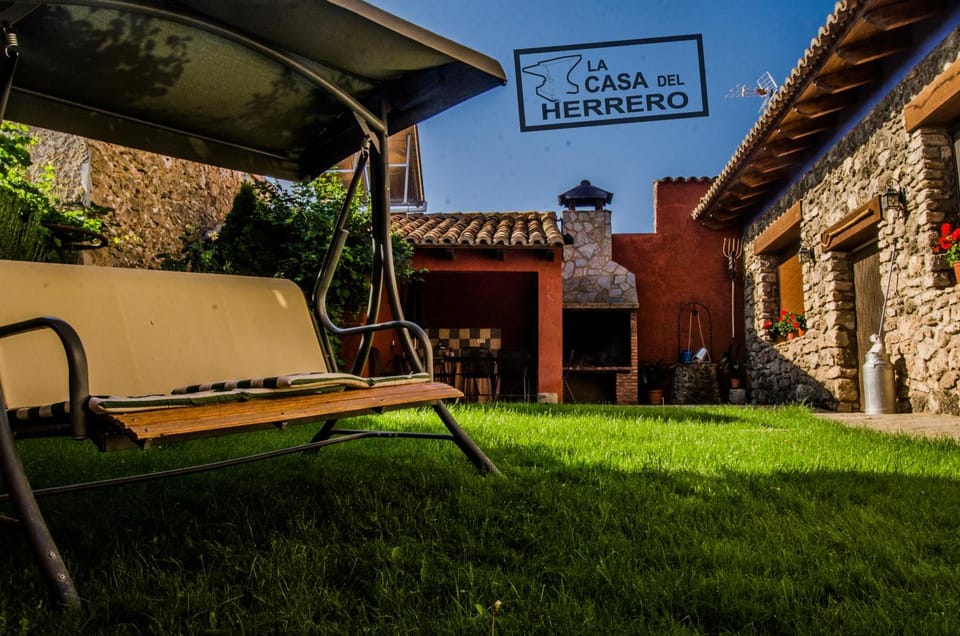 La Casa del Herrero House in Aragon