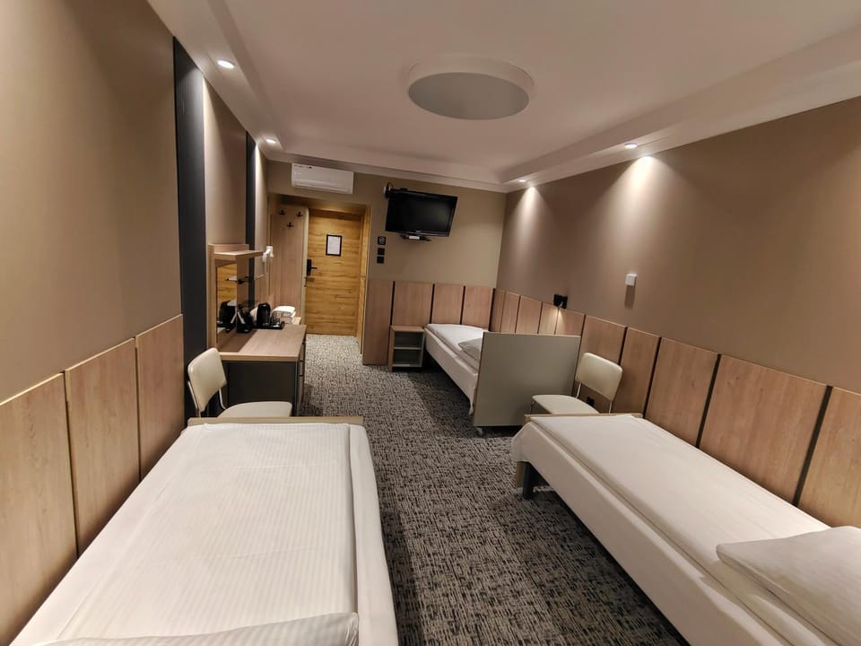 Bed, TV and multimedia, Photo of the whole room, Seating area