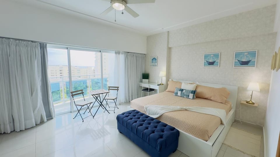 Bed, TV and multimedia, Coffee/tea facilities, Photo of the whole room, Bedroom