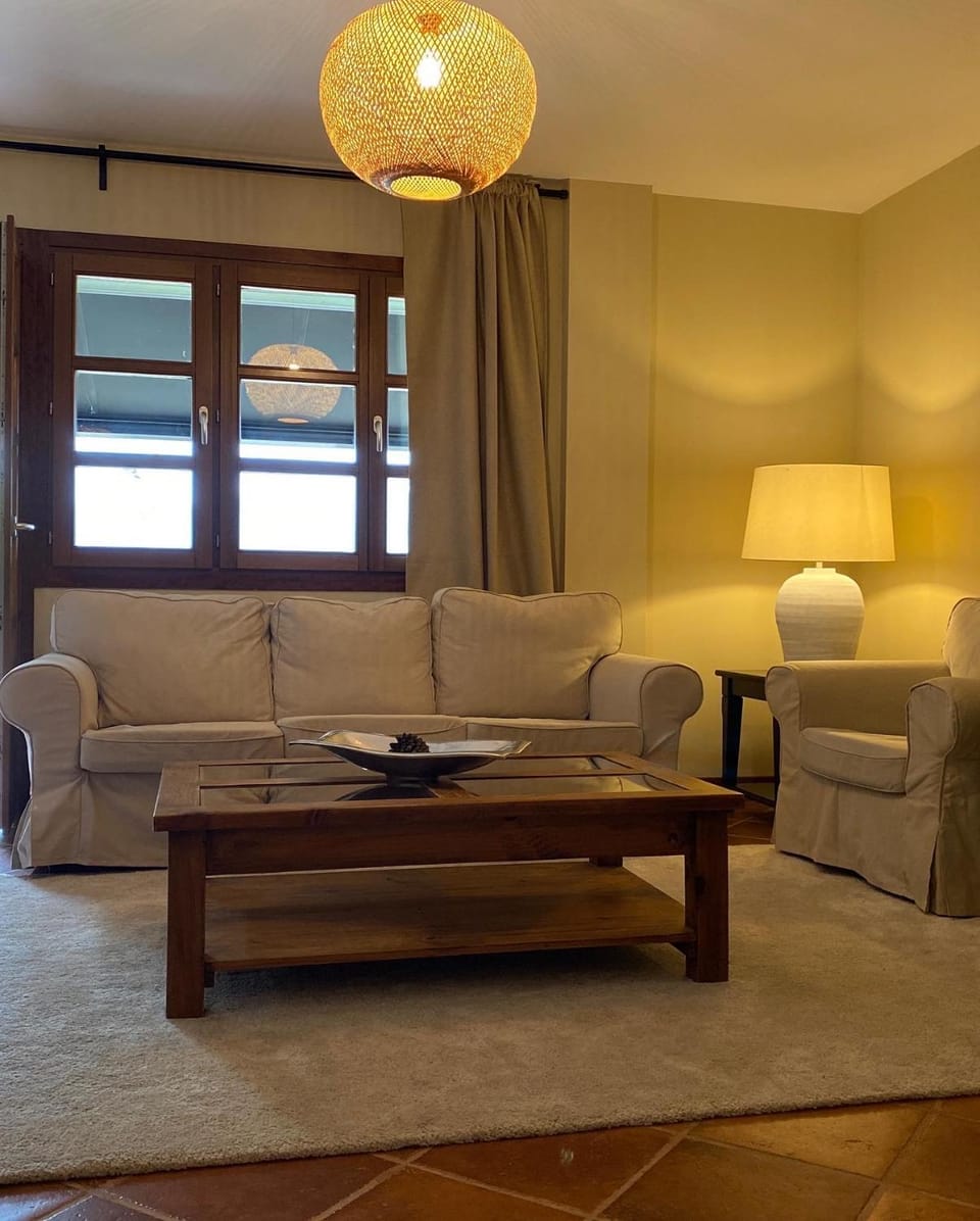 Casas El Castañedu House in Cantabria