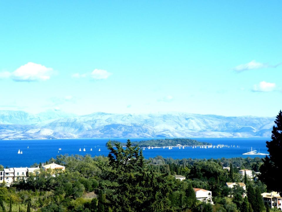 Stone Studio in Nature with view to Corfu town! Apartment in Corfu, Greece