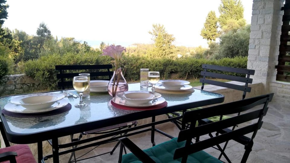 Stone Studio in Nature with view to Corfu town! Apartment in Corfu, Greece