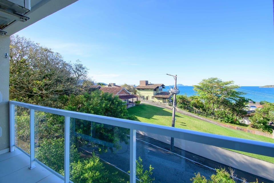 Apto climatizado c/ garagem e vista mar ING9303 Apartment in Florianopolis