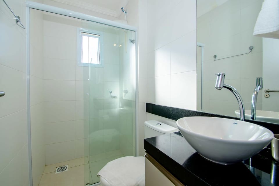 Apto climatizado c/ garagem e vista mar ING9303 Apartment in Florianopolis