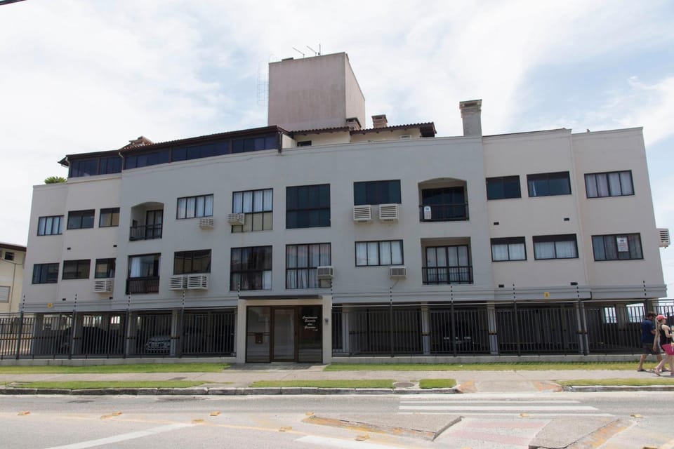 Pé na Areia, Ap Reformado nas Gaivotas ING12 Apartment in Florianopolis