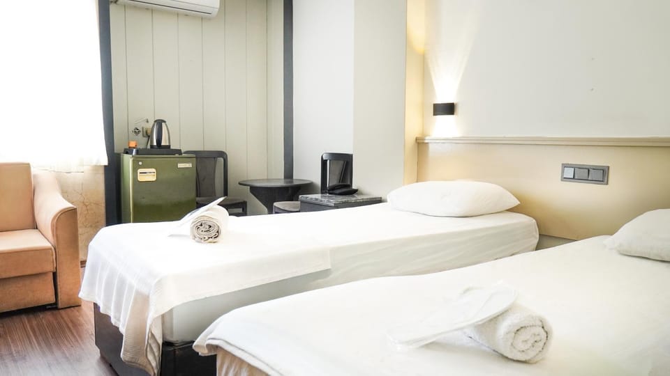 Bed, Photo of the whole room, Bedroom, towels, air conditioner