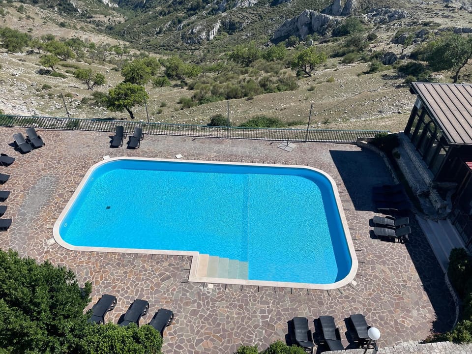 Al Dolmen Bed and Breakfast in Province of Foggia