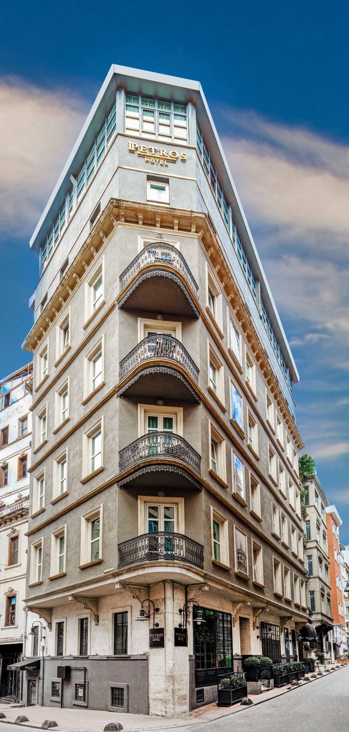 Property building, Facade/entrance