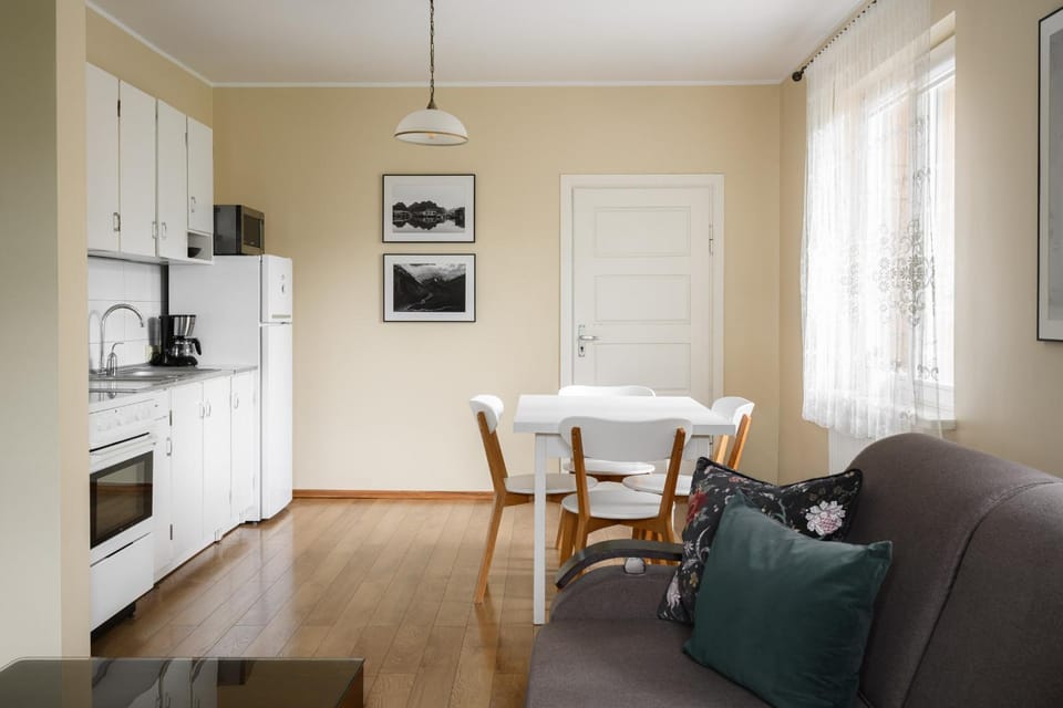 Decorative detail, Dining area, kitchen