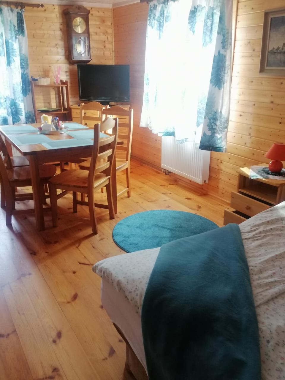 TV and multimedia, Photo of the whole room