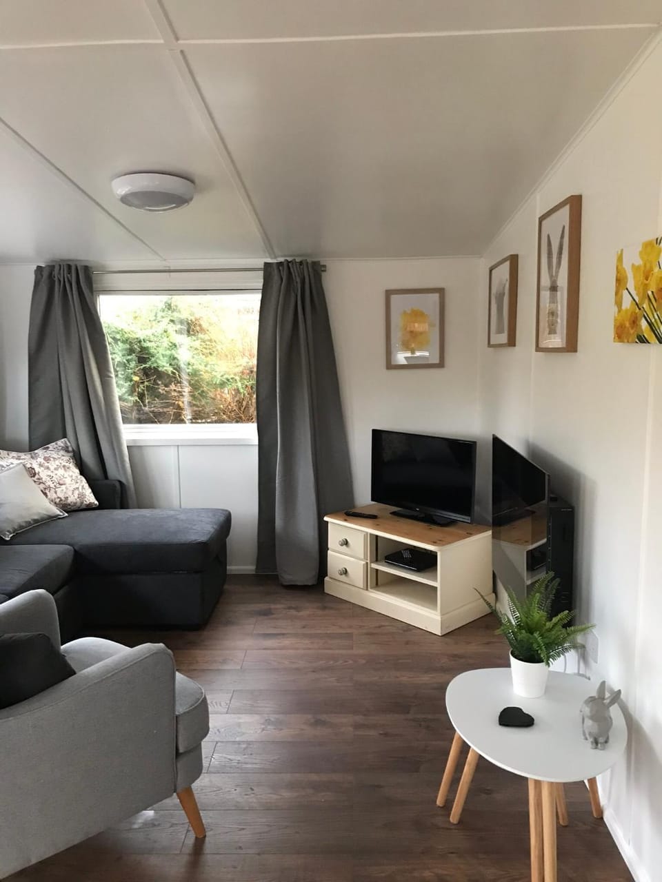 Daffodil Lodge Nature lodge in Wales