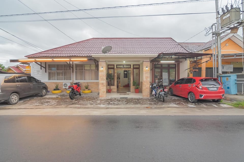Facade/entrance