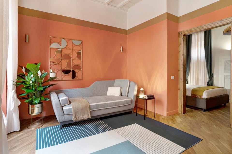 Bed, Seating area