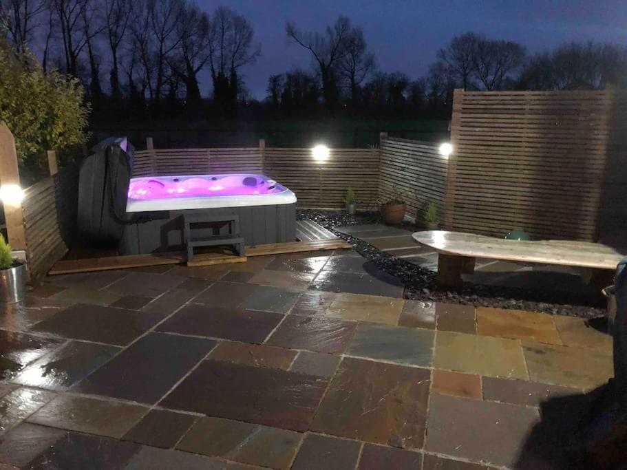 Patio, Night, Hot Tub