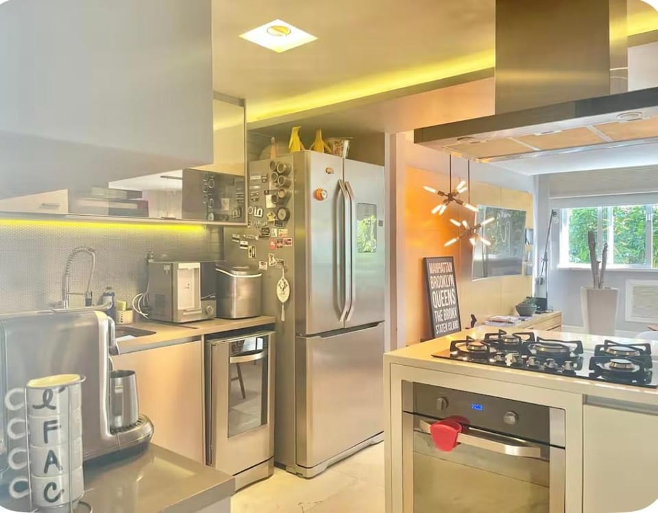 Lindo apartamento na rua do Shopping da Gávea com vaga Apartment in Rio de Janeiro