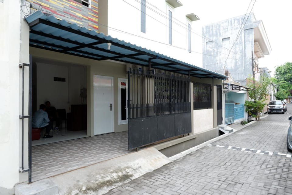 Facade/entrance