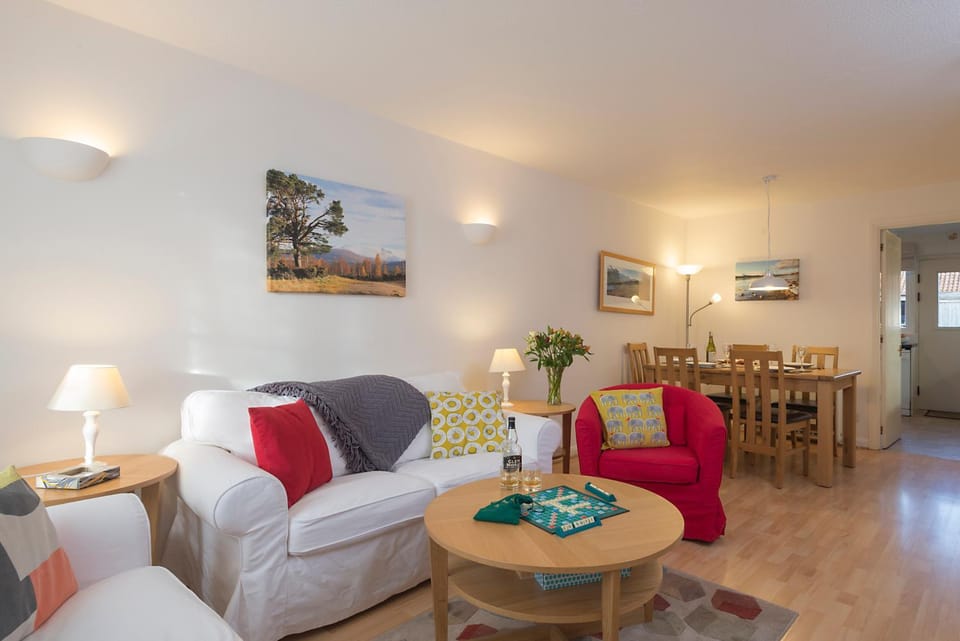 Blaeberry Cottage House in Aviemore