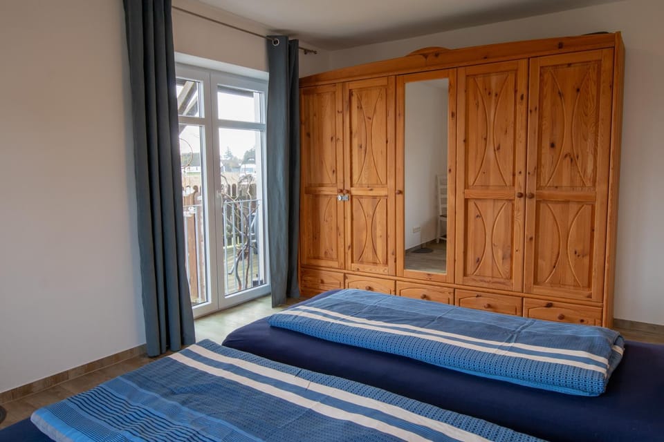 Bed, Bedroom, wardrobe