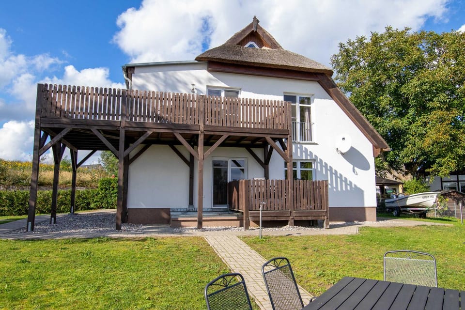 Property building, Day, Garden, Balcony/Terrace, Garden view