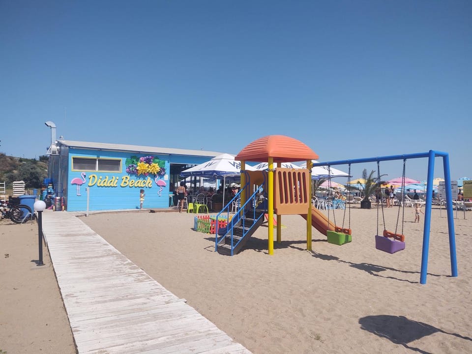 Loli’s Beach Studio Apartment in Burgas