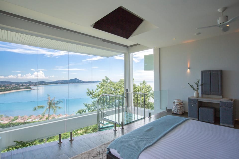 TV and multimedia, View (from property/room), Bedroom, Sea view