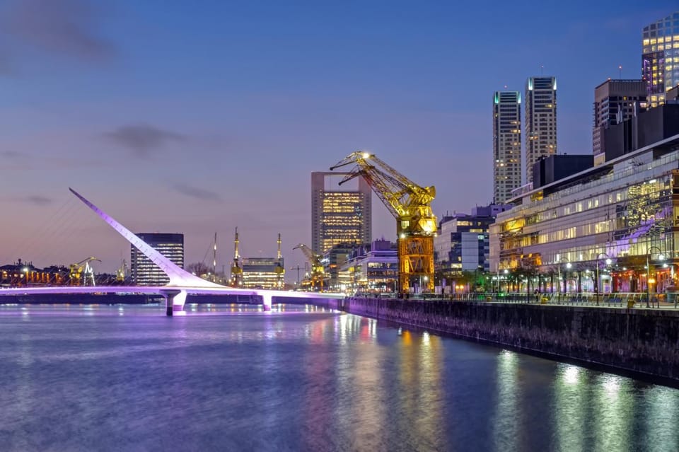 Nearby landmark, Night, Evening entertainment, City view