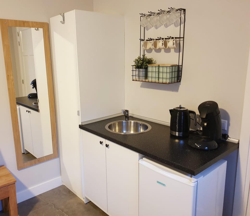 Coffee/tea facilities, Kitchen or kitchenette