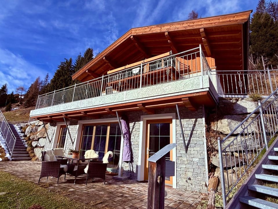 Property building, Balcony/Terrace