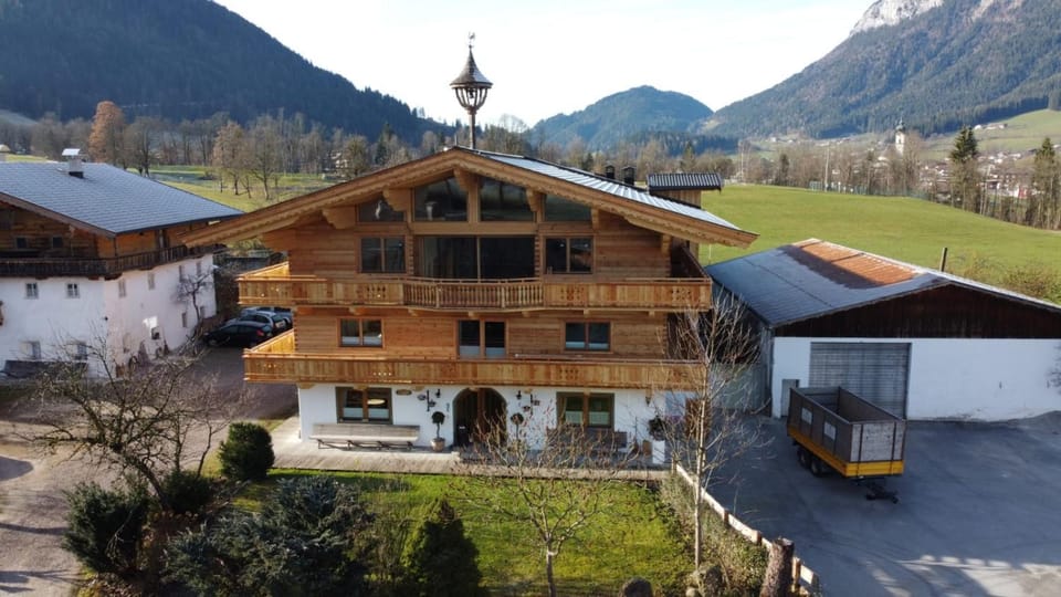 Property building, Day