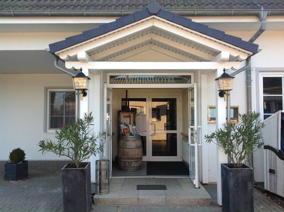 Property building, Facade/entrance