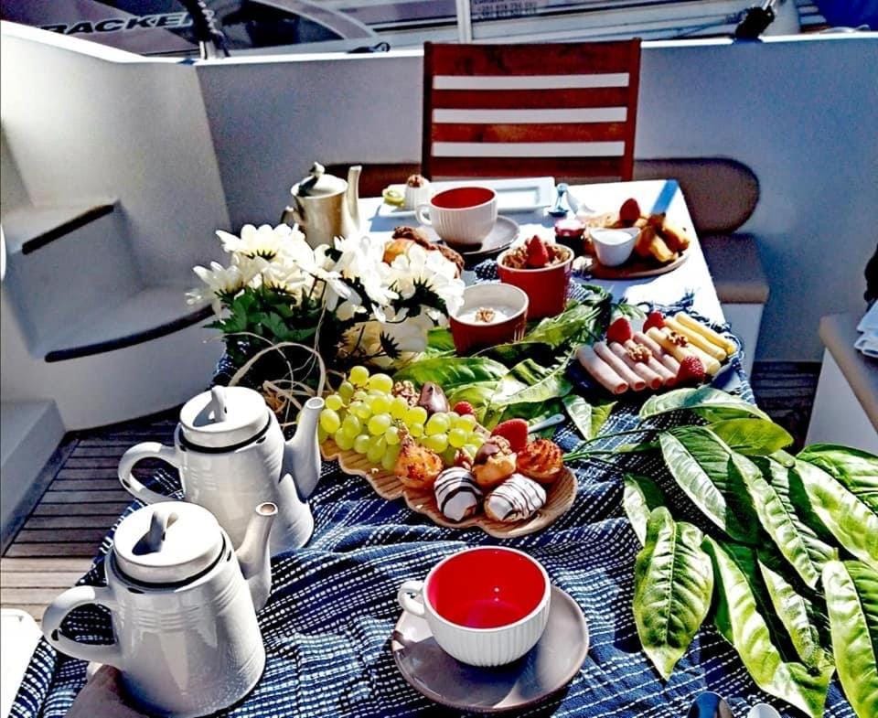 Continental breakfast
