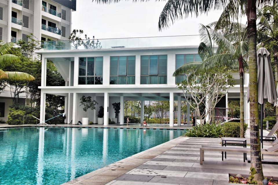 Swimming pool, Swimming pool