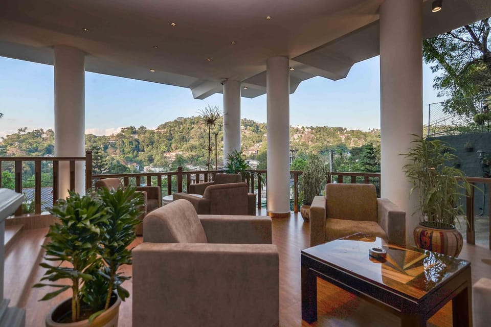 Balcony/Terrace, Seating area, Mountain view
