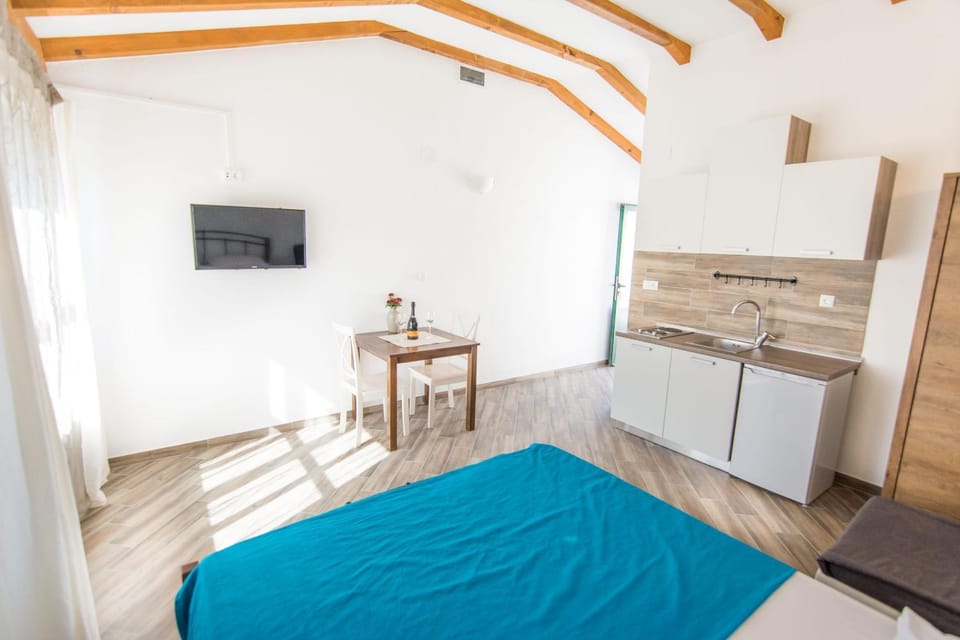 TV and multimedia, Other, Bedroom