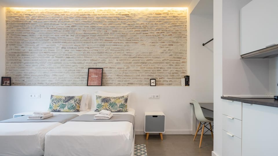Bed, Photo of the whole room, Bedroom