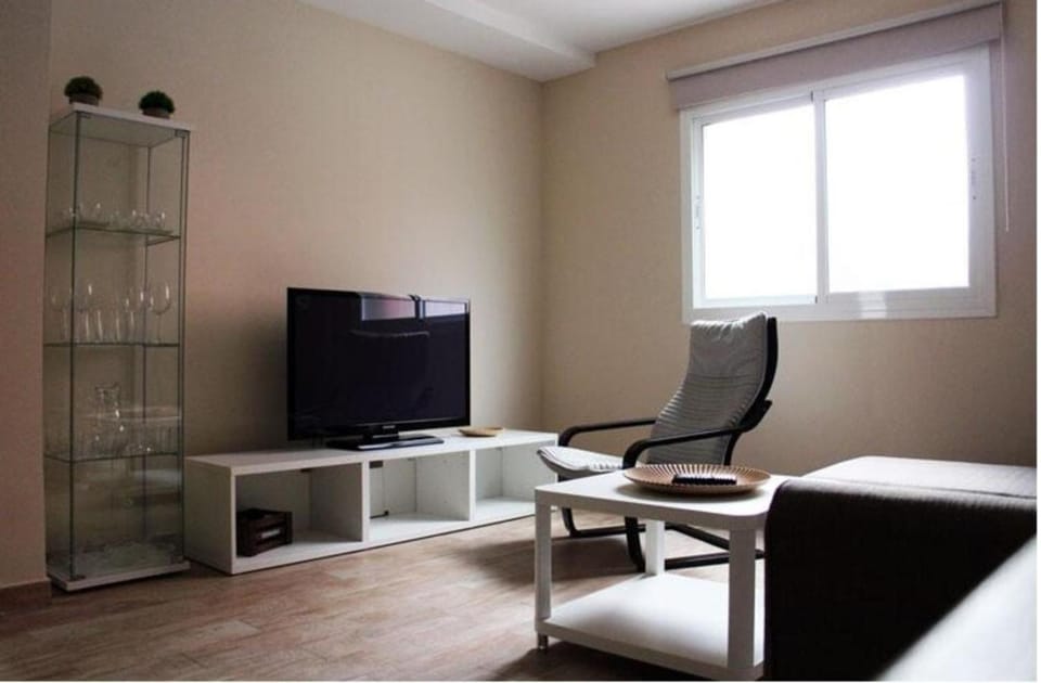 TV and multimedia, Living room, internet, air conditioner
