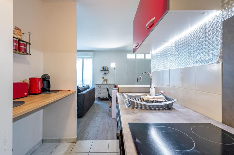 Kitchen or kitchenette