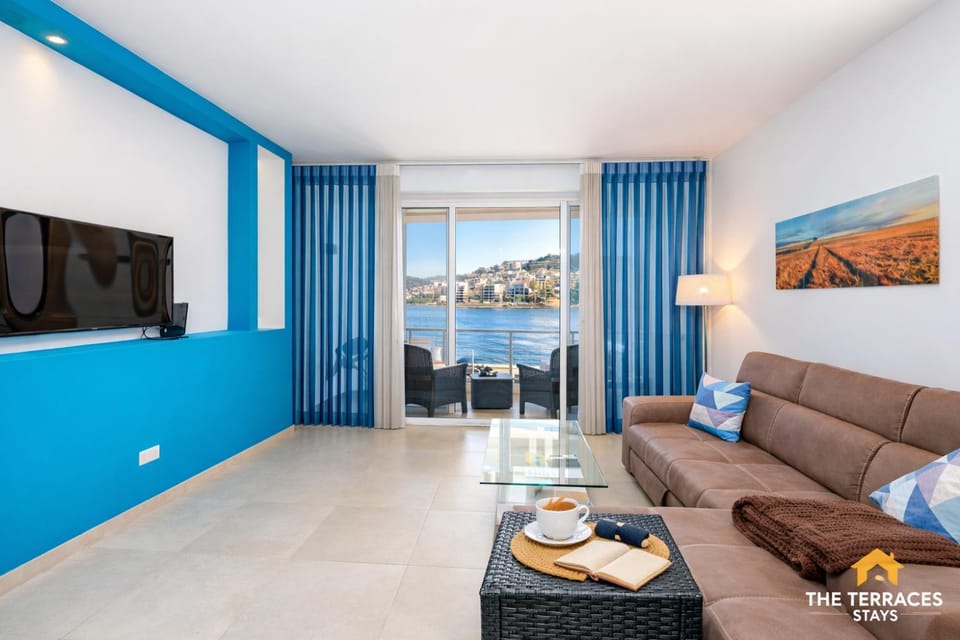 TV and multimedia, Balcony/Terrace, Balcony/Terrace, Seating area, Sea view, Sea view, internet