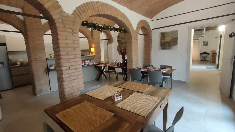 Dining area, Italian breakfast