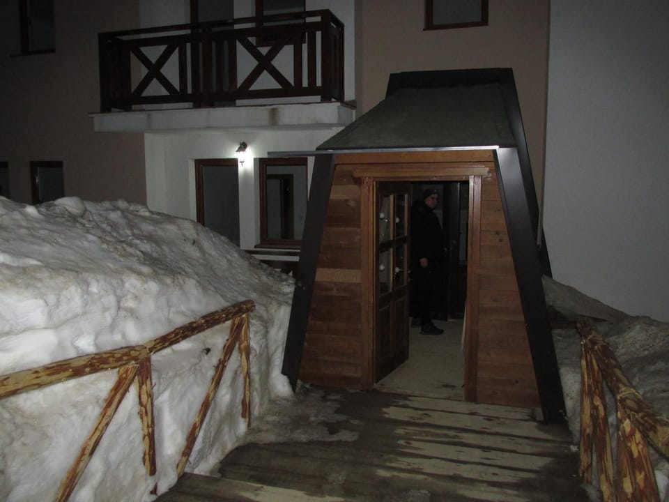 Facade/entrance