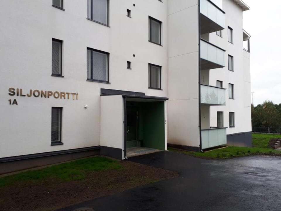 Property building, Street view