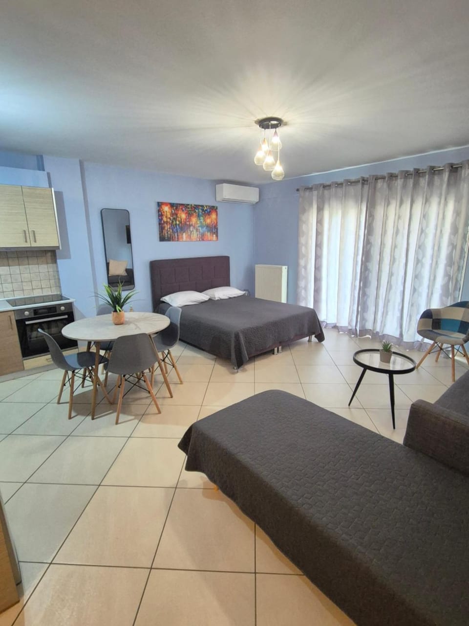 Bed, Kitchen or kitchenette, Living room, Photo of the whole room, Seating area, Dining area, Bedroom