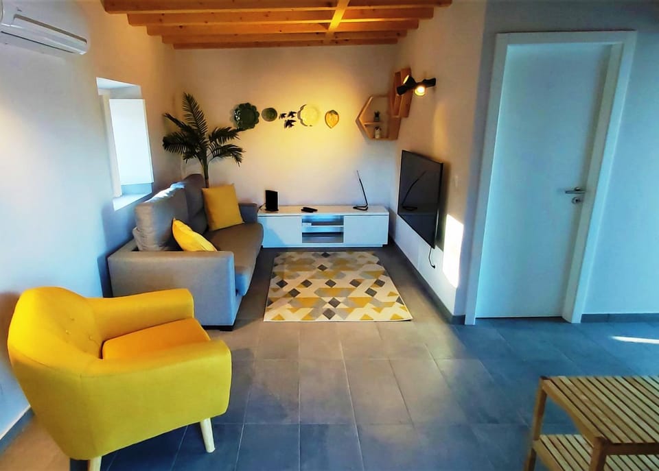 Living room, Decorative detail, Seating area