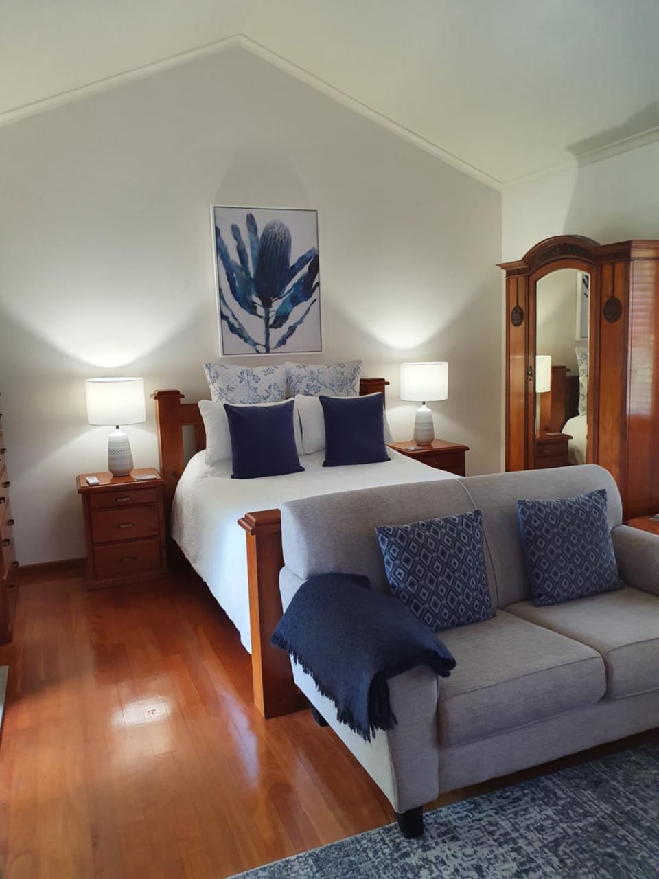 The Paddocks House in Balmoral Ridge