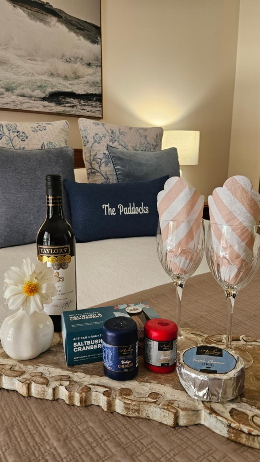 The Paddocks House in Balmoral Ridge