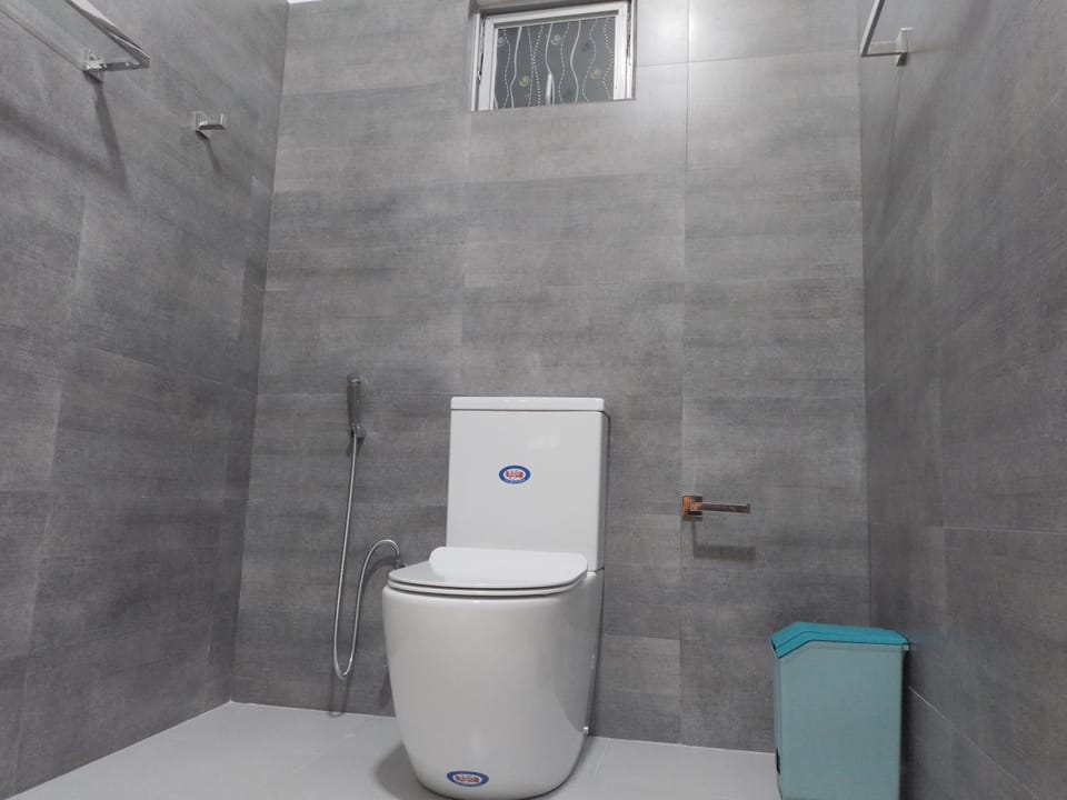 Toilet, Bathroom