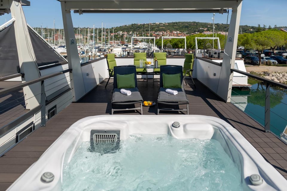 Hot Tub, Balcony/Terrace