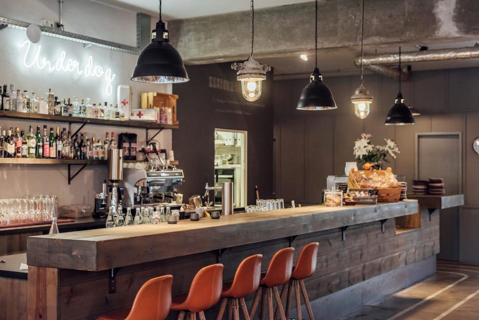 Lobby or reception, Lounge or bar, Decorative detail, Alcoholic drinks, Non alcoholic drinks